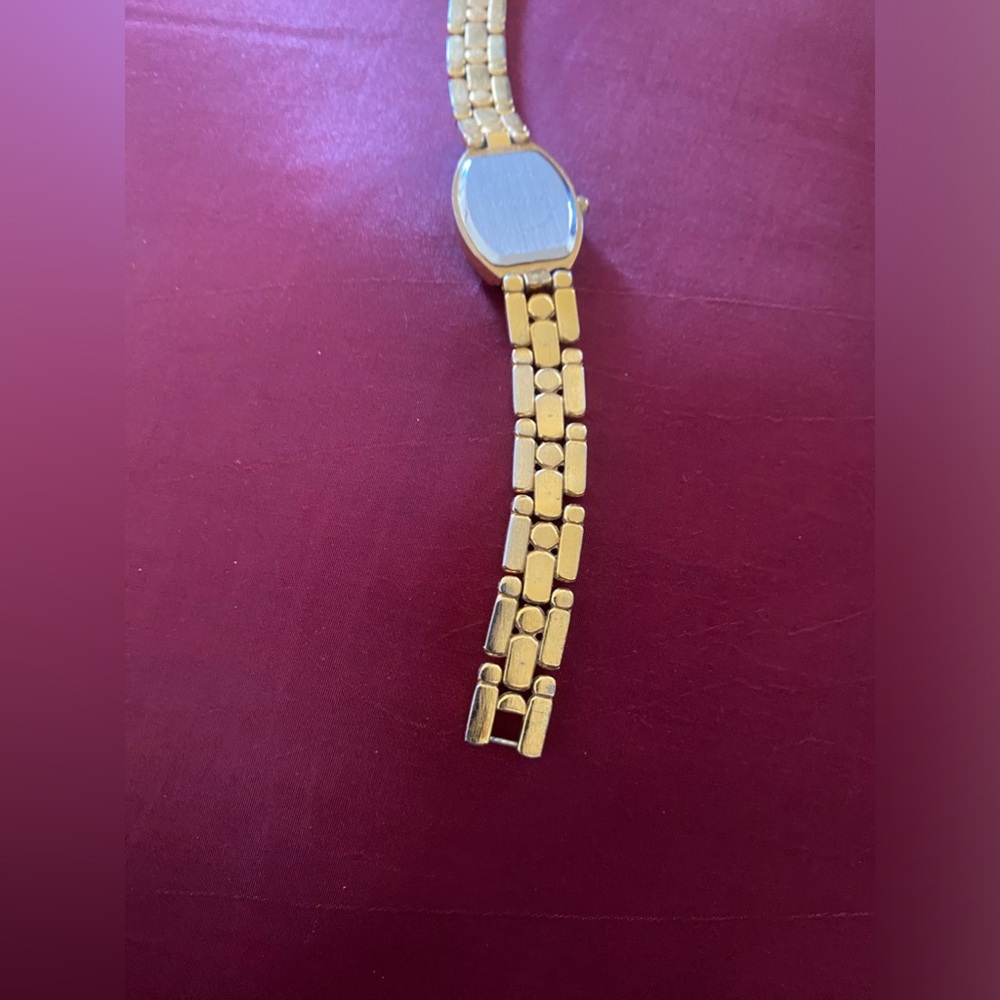 Ladies Watch - Picture 6 of 9